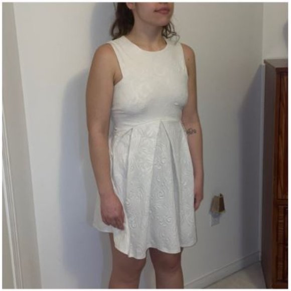 Estam Cream Imprinted Sleeveless Dress - Picture 2 of 11